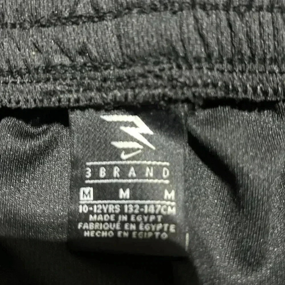 Nike Sports Athletic Iconic 3 Brand logo,elastic waist,hip pockets, shorts - Picture 10 of 11